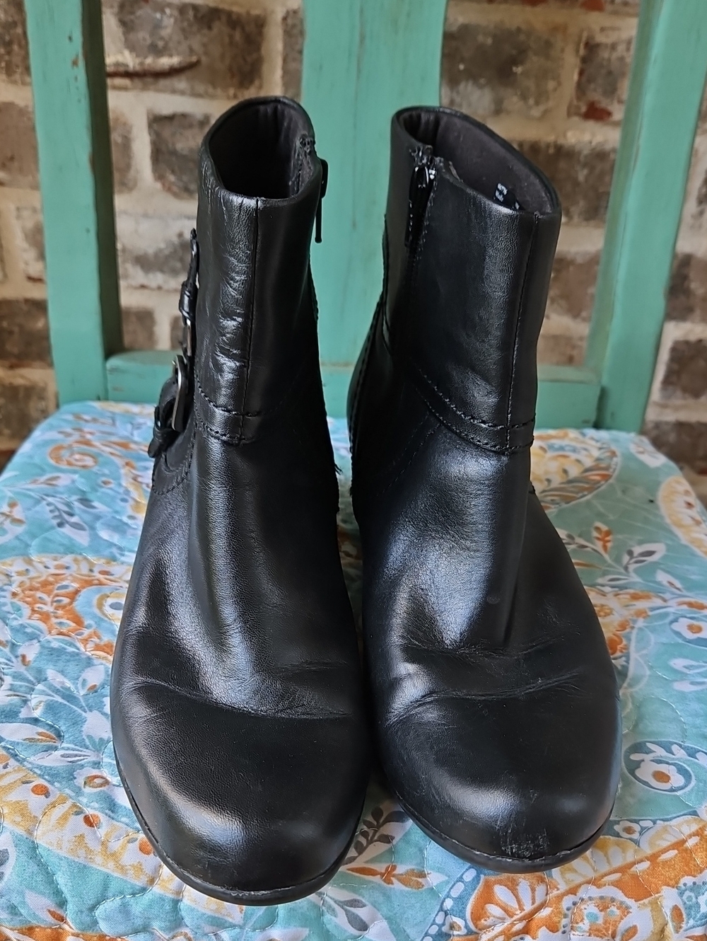 Clarks Bendables Black Leather Ankle Boots with Buckle Detail - Women Size 10 - Picture 2 of 5